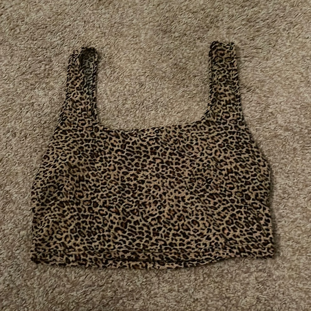 A super cute cheeta print tank top from Shein!!